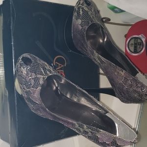 Carlos Santana pumps